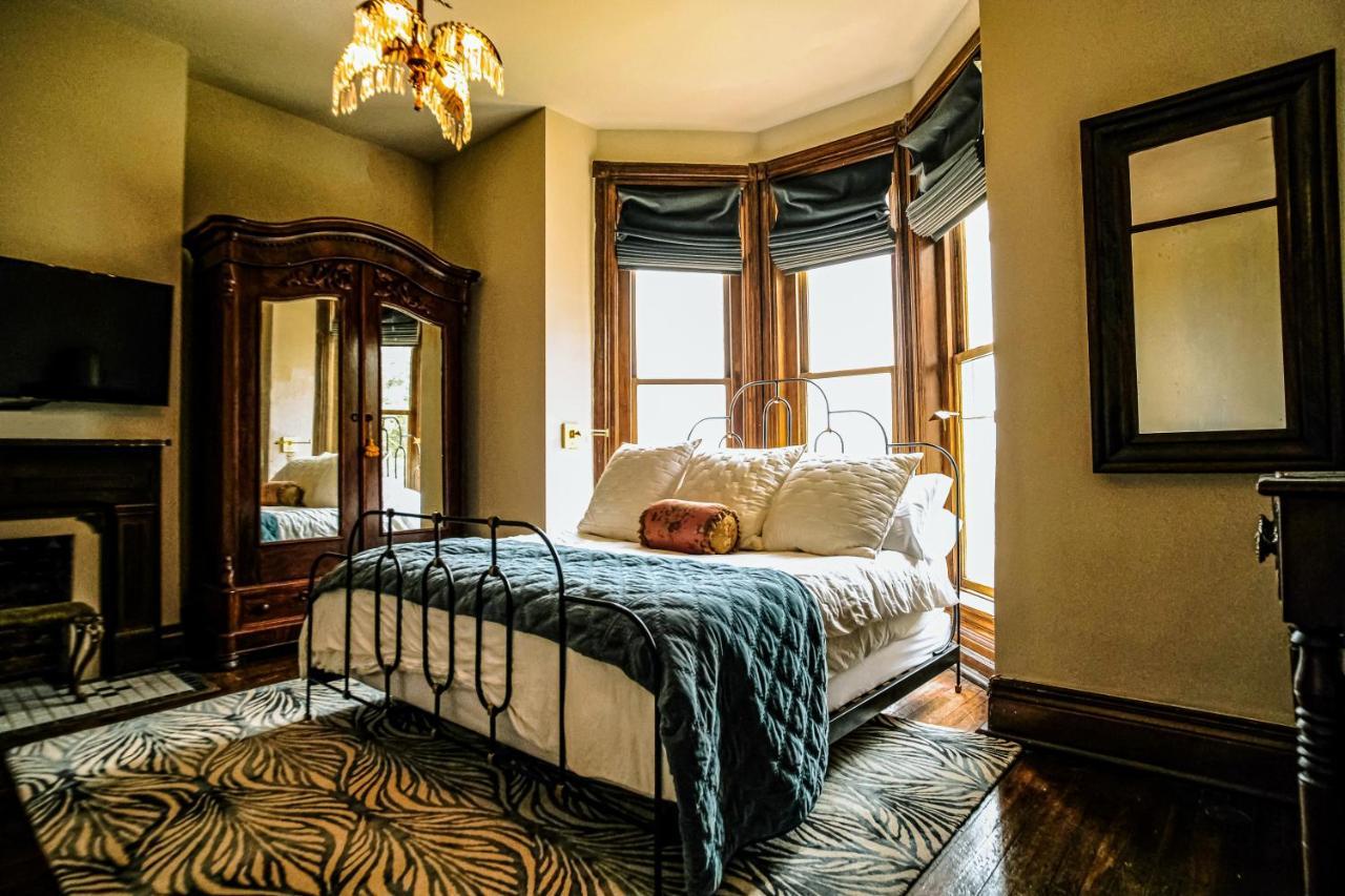 Henrie House I Luxury 4Br Downtown Historic Gem With Library & Patio Villa Nashville Exterior photo
